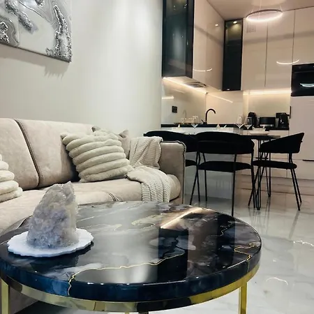 Crystal Luxury Apartment With Free Parking In Cracow For 4 Guests Krakow Exterior photo